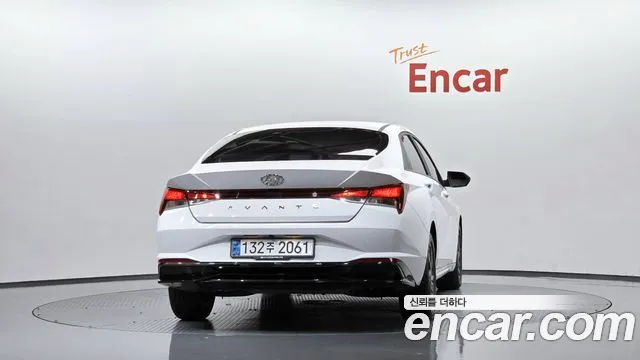 Hyundai Avante CN7 — Фото автомобиля 4