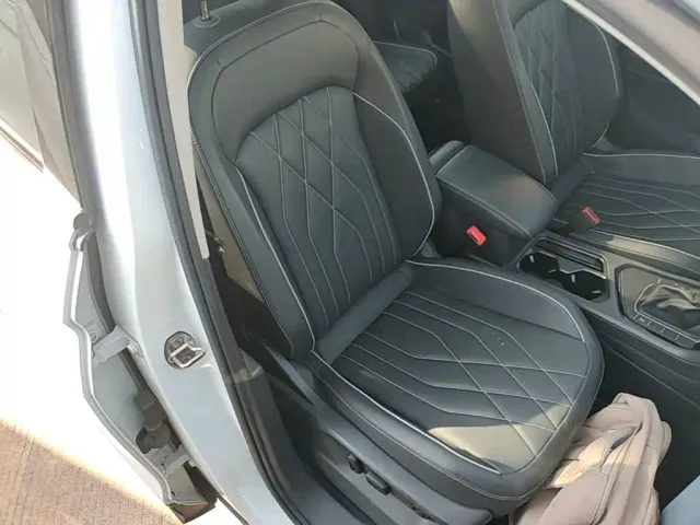 Volkswagen Tiguan L — Фото автомобиля 24