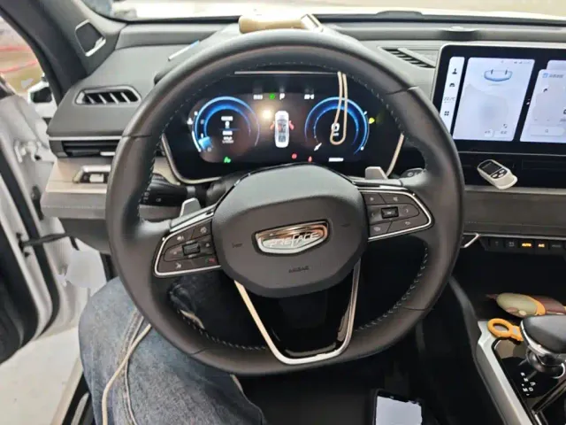 Geely Xingrui — Фото автомобиля 10