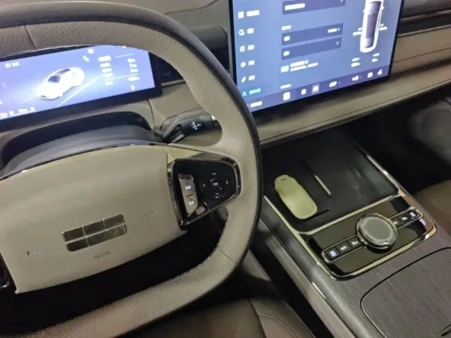 Geely Galaxy Xingyao 8 — Фото автомобиля 13