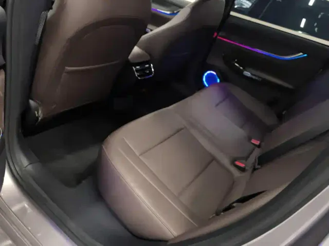 Changan Qiyuan A07 — Фото автомобиля 11
