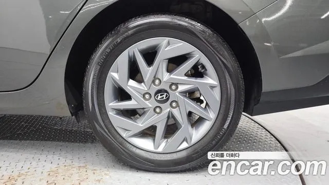 Hyundai Avante CN7 — Фото автомобиля 6