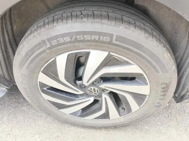 Volkswagen Tiguan L 2025 Model 300TSI Auto 2WD Dragon Edition — Фото автомобиля 7