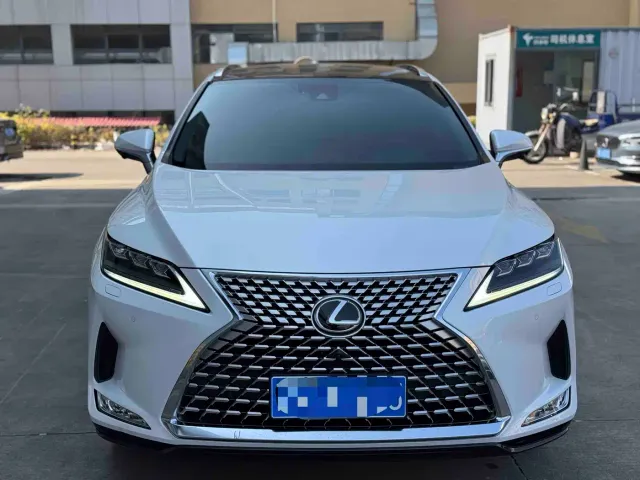 Lexus RX — Фото автомобиля 2