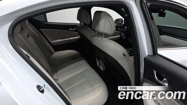 Genesis G70 Новый G70 Бензин 2.5T 2WD — Фото автомобиля 6