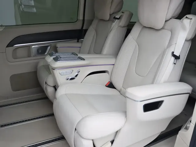 Mercedes-Benz V-Class — Фото автомобиля 15