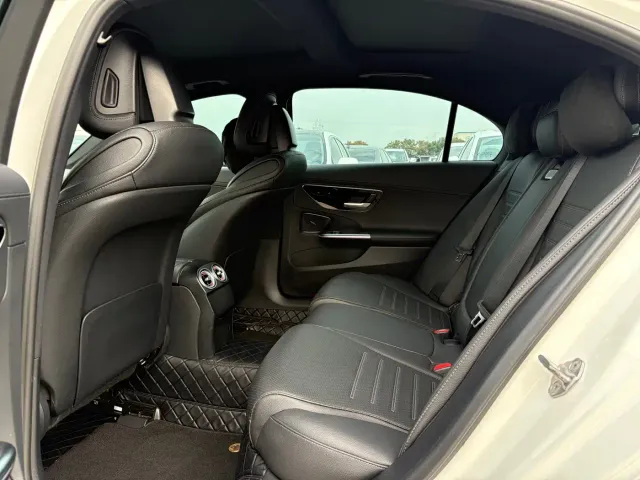 Mercedes-Benz C-Class — Фото автомобиля 8