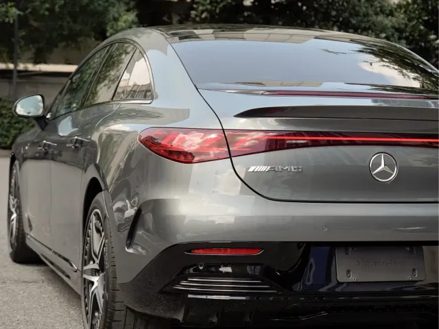 Mercedes-Benz EQE AMG — Фото автомобиля 8