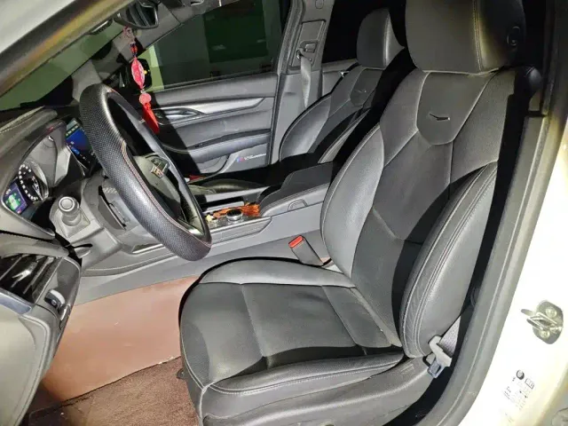Cadillac CT5 — Фото автомобиля 11