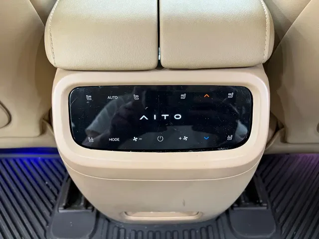 Aito M7 — Фото автомобиля 17