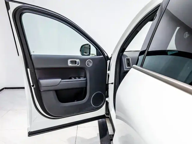 Li Auto Li Xiang L9 2025 Ultra Smart Renewal Edition — Фото автомобиля 8