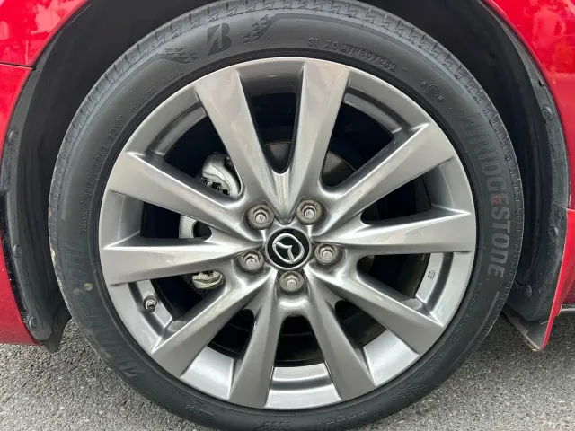 Mazda Axela — Фото автомобиля 18