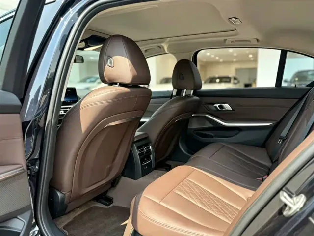 BMW 3 Series — Фото автомобиля 7