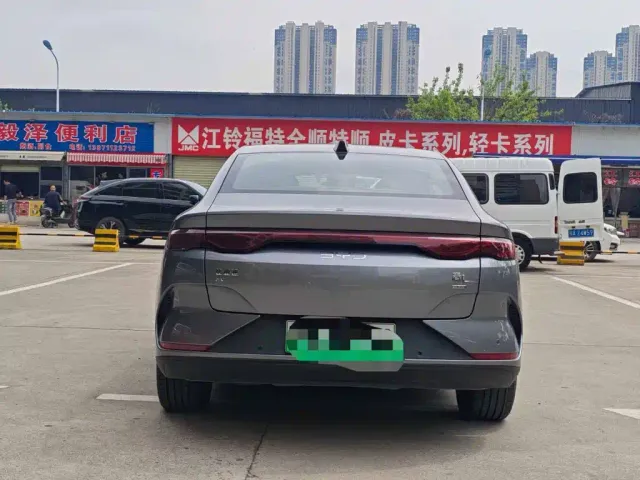 BYD Qin L — Фото автомобиля 15
