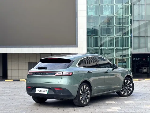 Aito M5 — Фото автомобиля 16