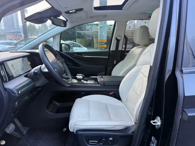 GAC Trumpchi E9 — Фото автомобиля 4