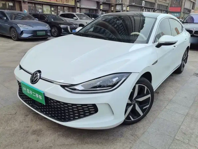 Фотография автомобиля — Volkswagen Lamando