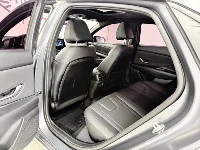 Hyundai Elantra — Фото автомобиля 10