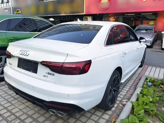Audi A4L — Фото автомобиля 6