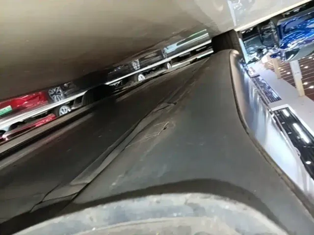 Tesla Model 3 — Фото автомобиля 21
