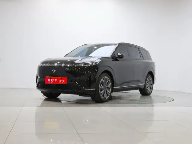Фотография автомобиля — Dongfeng eπ 008