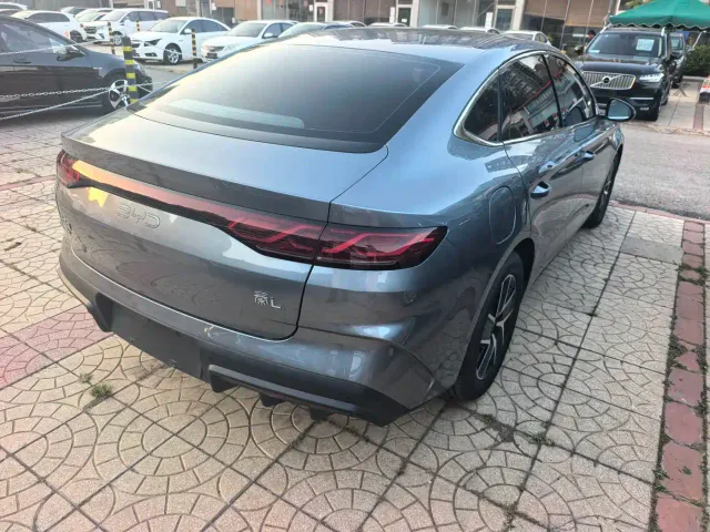 BYD Qin L — Фото автомобиля 6