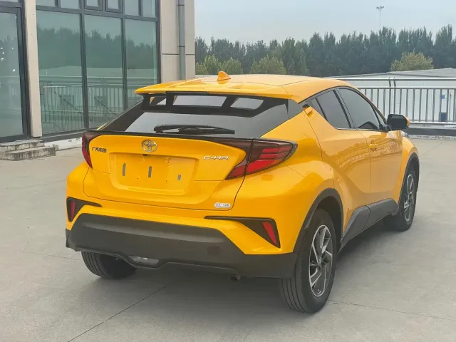 Toyota C-HR — Фото автомобиля 5