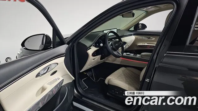 Genesis GV70 — Фото автомобиля 15