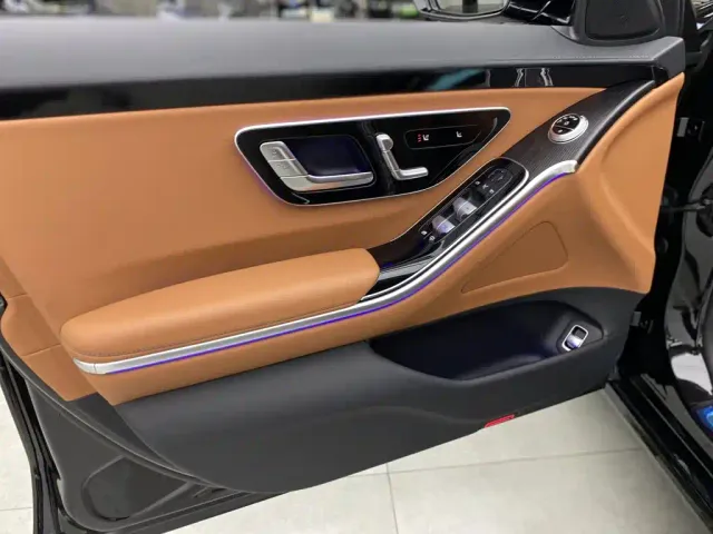 Mercedes-Benz S-Class — Фото автомобиля 11