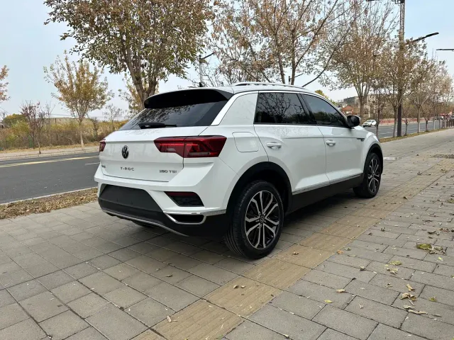 Volkswagen T-Roc — Фото автомобиля 9
