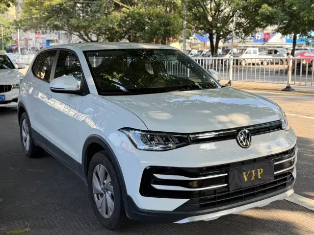 Фотография автомобиля — Volkswagen Tharu