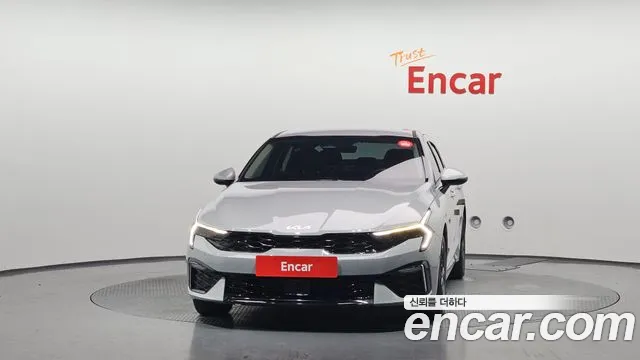 Kia K5 Новый K5 3 поколение 2.0 LPi(Для проката) — Фото автомобиля 3