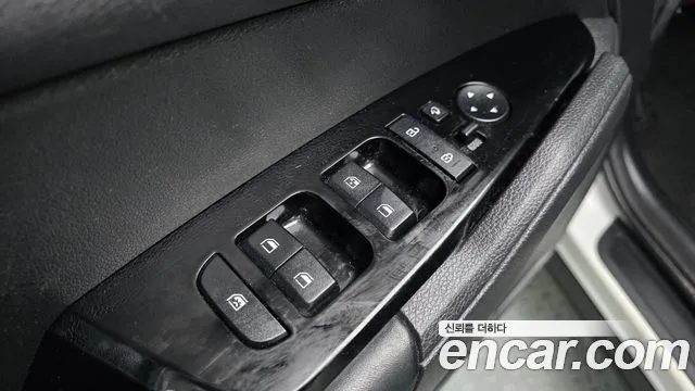 Kia Sportage Sportage 5-е поколение Бензин 1.6 турбо 2WD — Фото автомобиля 12