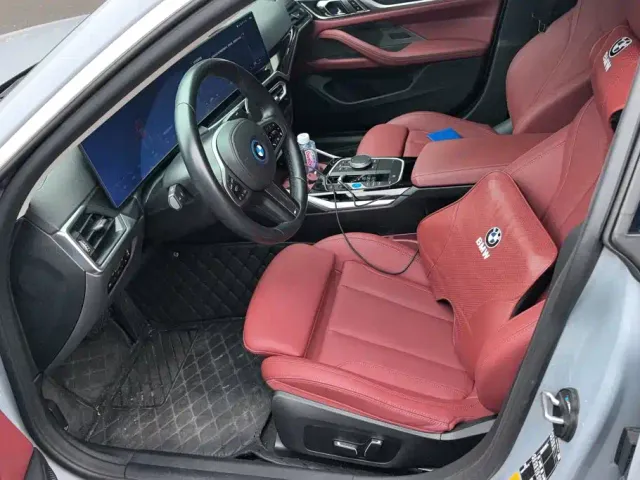 BMW i4 — Фото автомобиля 9