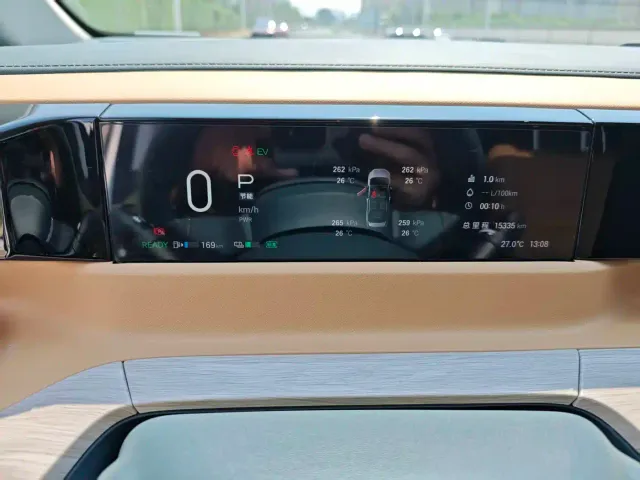GAC Trumpchi E8 — Фото автомобиля 5