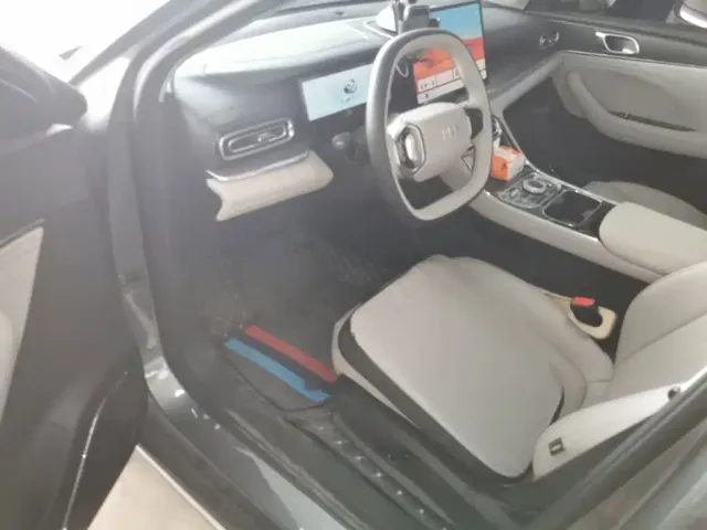 Geely Galaxy Stellar 6 — Фото автомобиля 14