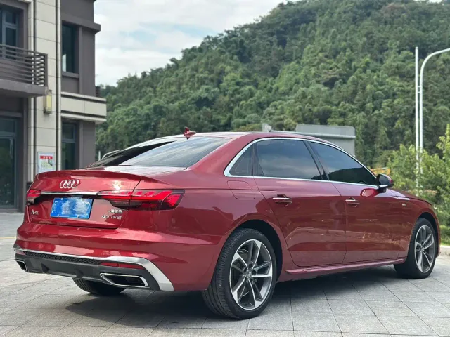 Audi A4L — Фото автомобиля 9