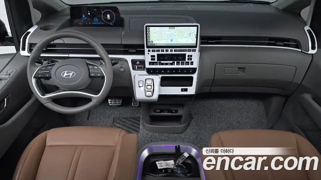 Hyundai Staria Staria 4WD Lounge 9 мест — Фото автомобиля 7