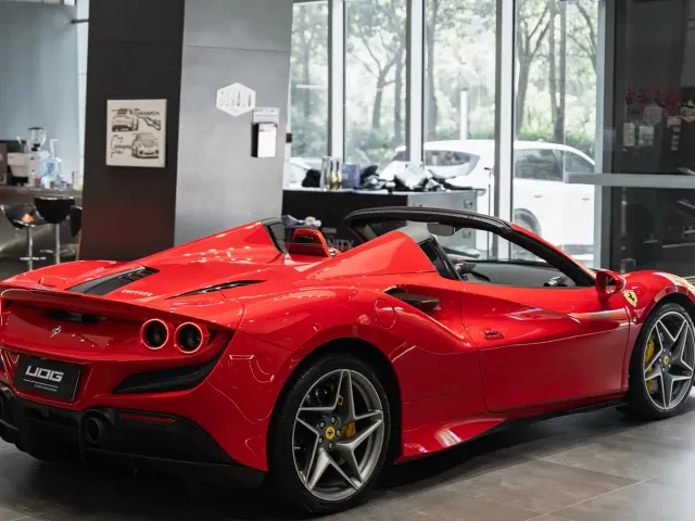 Ferrari Ferrari F8 2020 Spider 3.9T V8 — Фото автомобиля 19