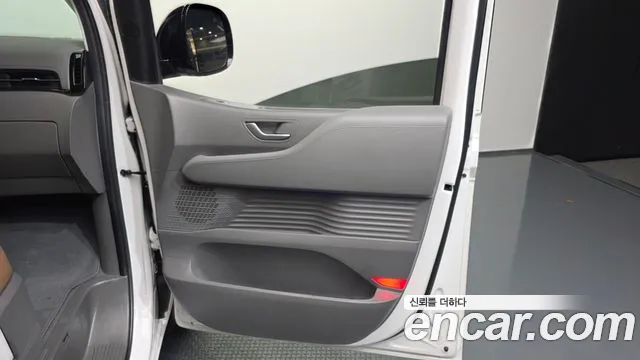 Hyundai Staria Staria 2WD автодом — Фото автомобиля 25