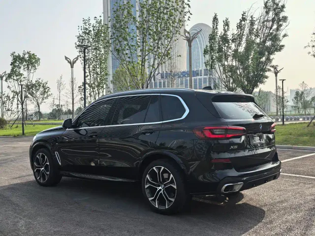 BMW X5 — Фото автомобиля 6