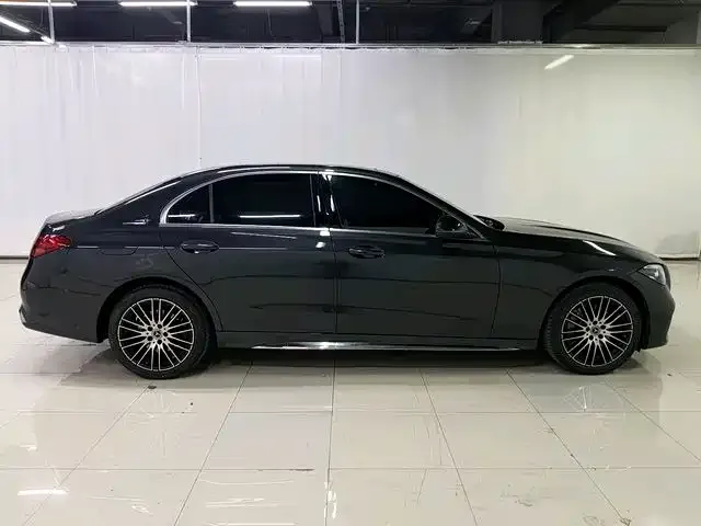 Фотография автомобиля — Mercedes-Benz C-Class
