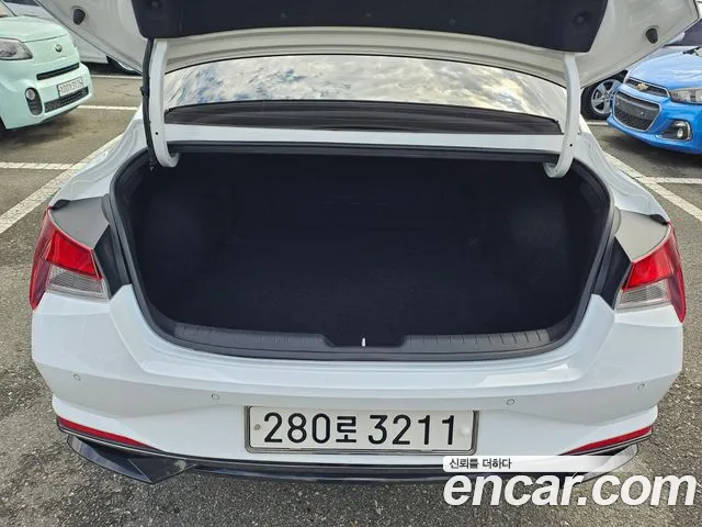 Hyundai Avante — Фото автомобиля 5