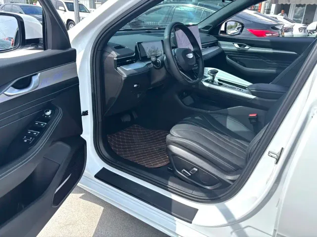 Geely Xingrui — Фото автомобиля 5