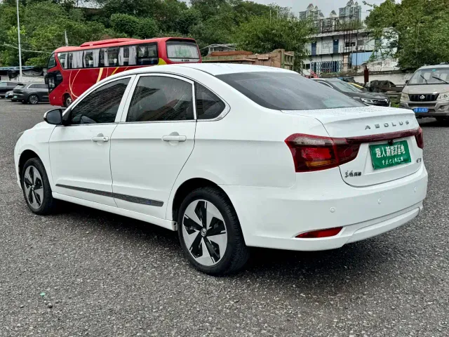 Dongfeng Fengshen E70 — Фото автомобиля 4