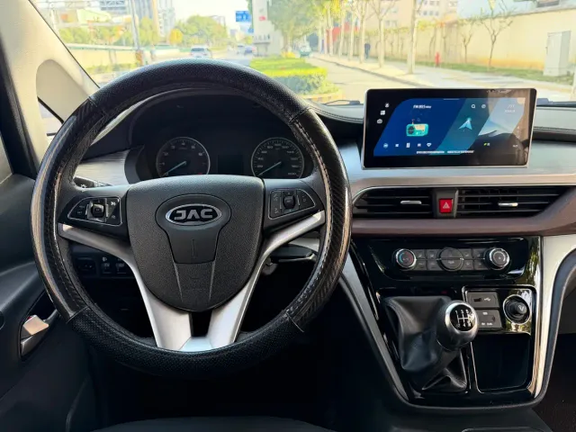 JAC Refine M3 — Фото автомобиля 18