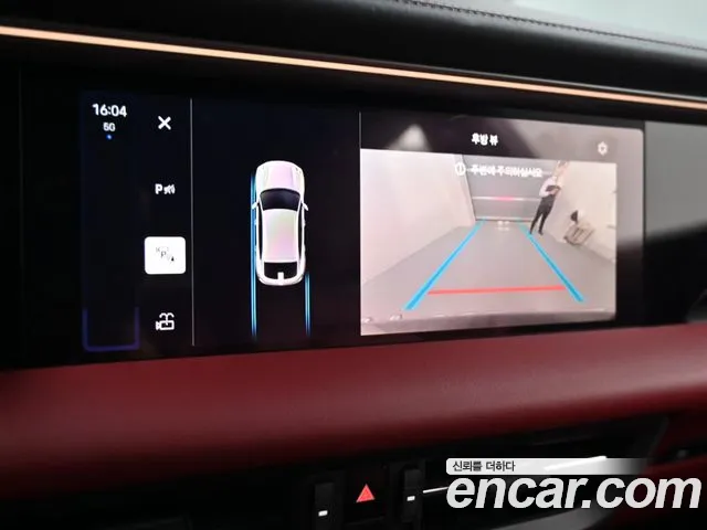 Porsche Macan Electric — Фото автомобиля 15