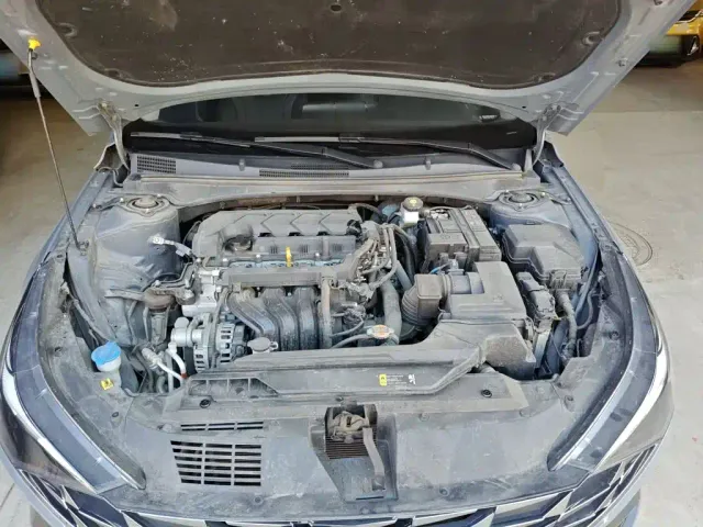 Hyundai Elantra — Фото автомобиля 19