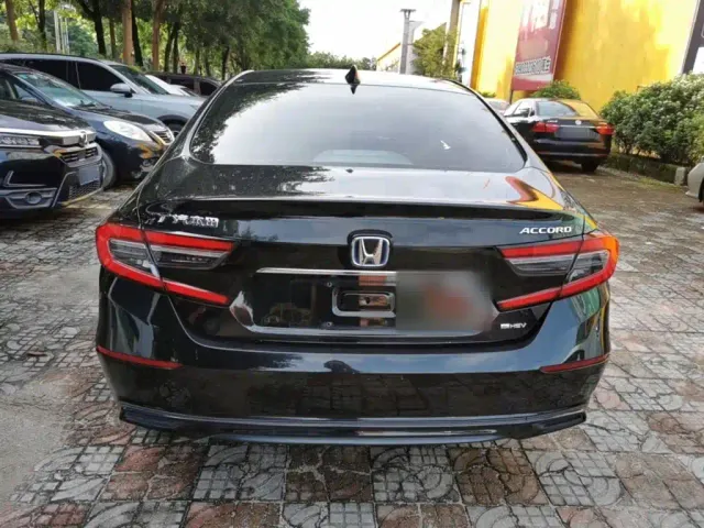 Honda Accord — Фото автомобиля 5