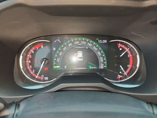Toyota RAV4 — Фото автомобиля 11